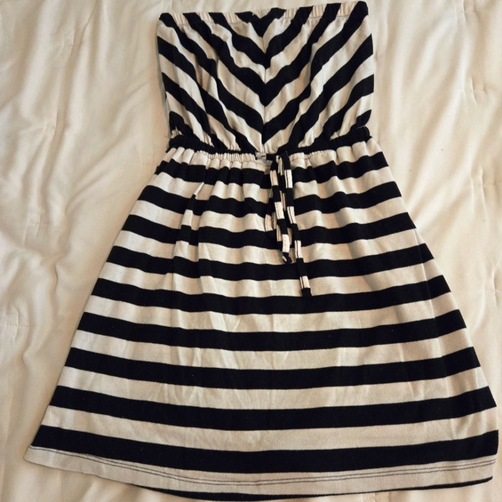 Strapless dress